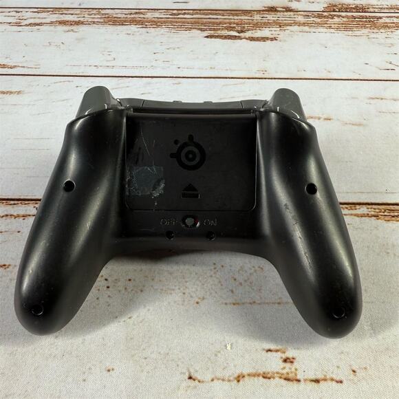 Steelseries Stratus XL Battery Controller model GC-00002 - Picture 2 of 6